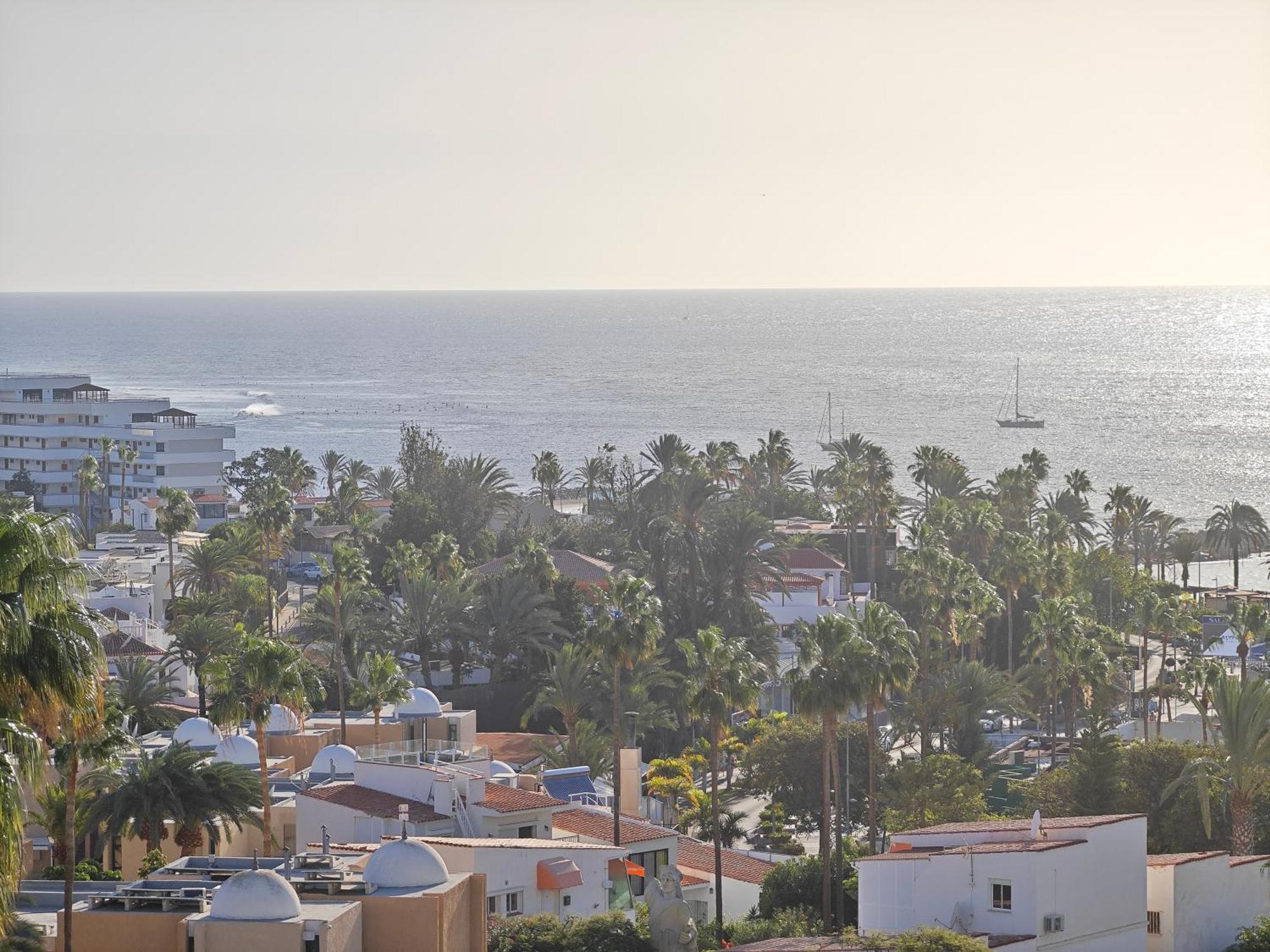 Blanco&Azul - Comfortable Ocean View Apartment Next To The Beach Плая-де-лас-Америкас Экстерьер фото